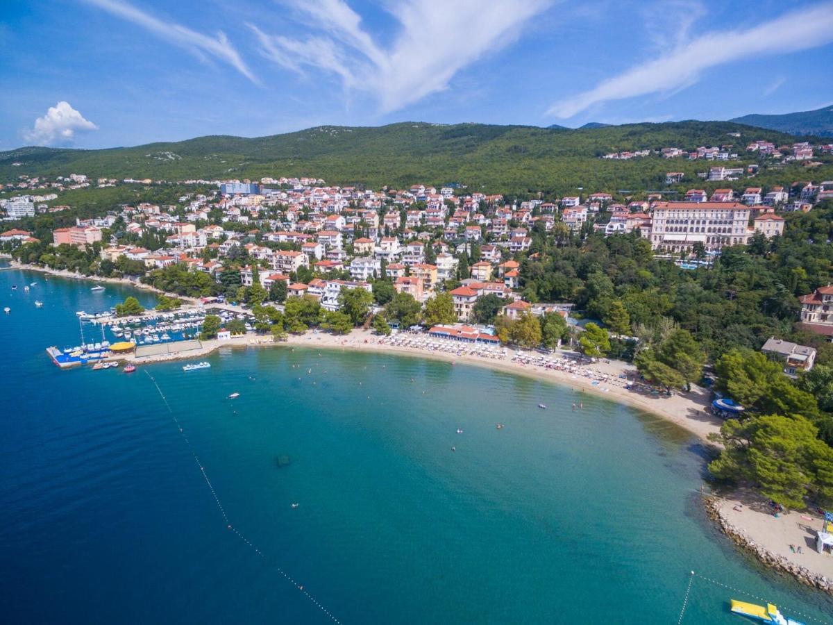 Apartments Kalla Crikvenica Exterior photo
