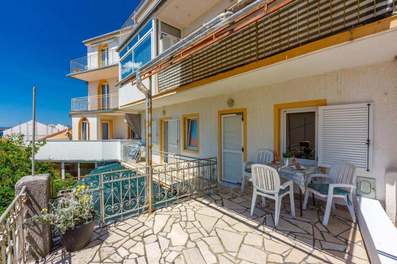 Apartments Kalla Crikvenica Exterior photo