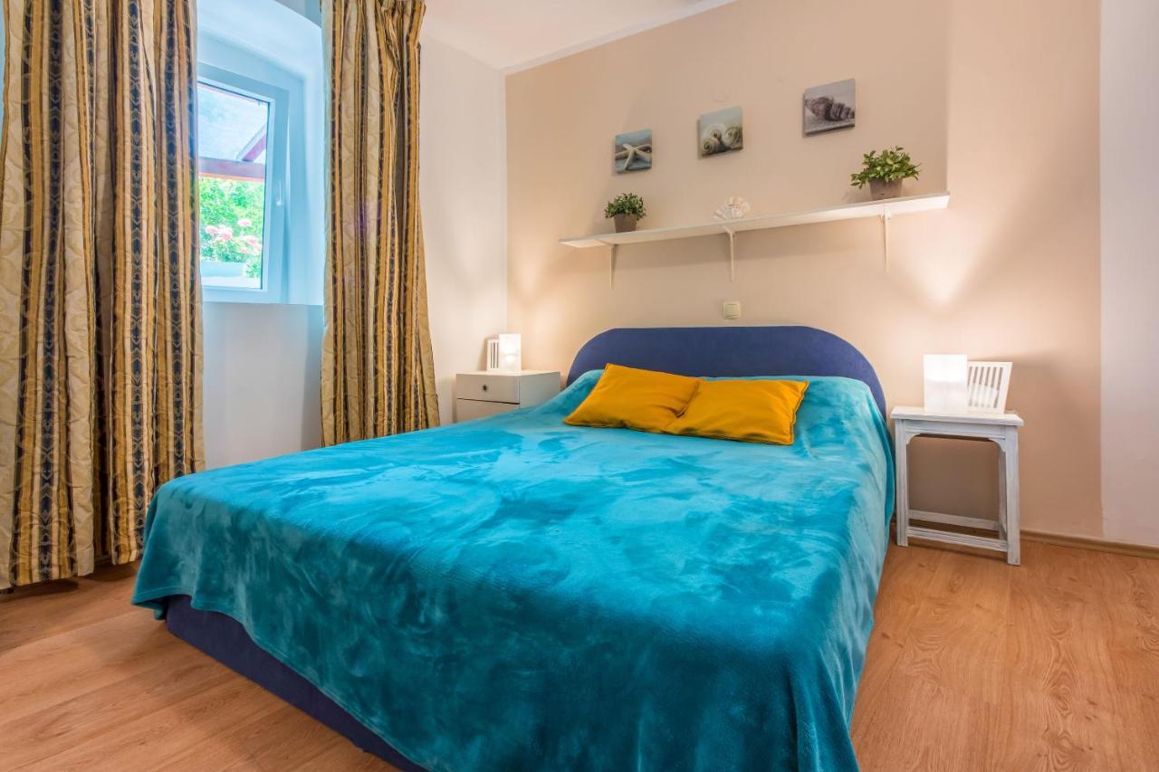 Apartments Kalla Crikvenica Exterior photo